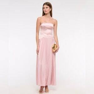 Abercrombie & Fitch Giselle Drop Waist Maxi in pink